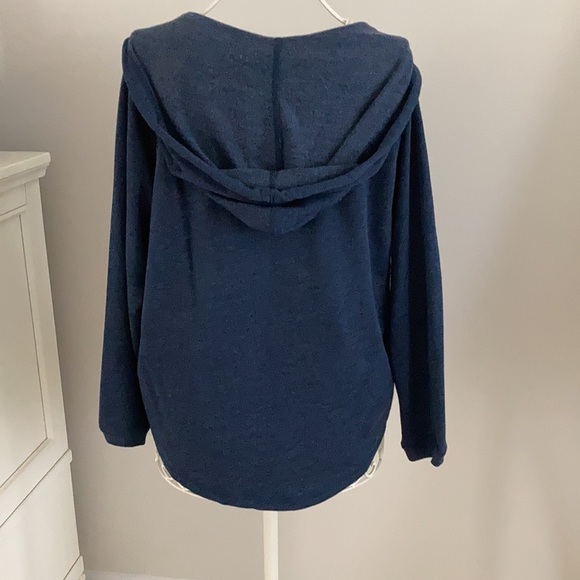 VICTORIA’S Secret drawstring hoodir - Picture 2 of 8